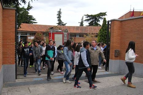 SIMULACRO DE EVACUACIÓN EN EL IES AZARQUIEL