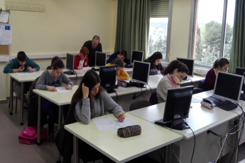 EL IES AZARQUIEL ÚNICO CENTRO  DE CASTILLA-LA MANCHA DONDE  SE REALIZAN LOS PRETEST DE CAMBRIDGE.