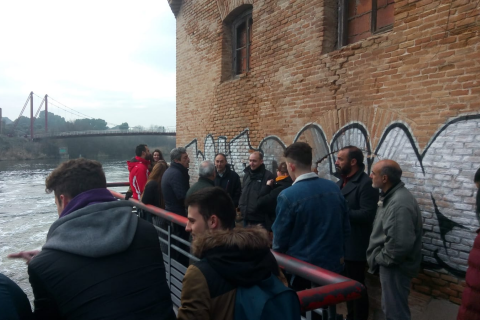 ALUMNOS DE FP  DEL IES AZARQUIEL VISITAN LA FÁBRICA DE ARMAS DE TOLEDO.