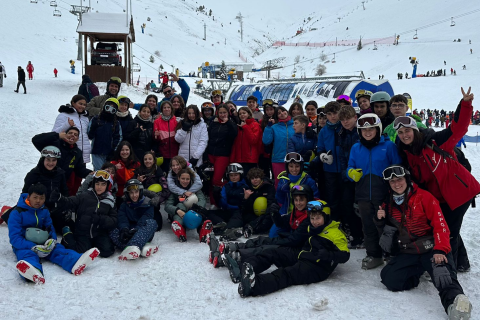 ALUMNOS DE 1º Y 2º ESO EN LA NIEVE.